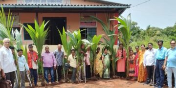 Distribution of free fruit trees to the disabled
