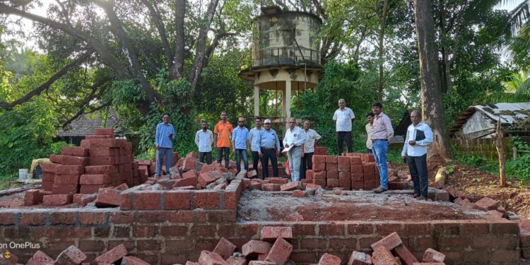 The construction of the disabled woman's house collapsed