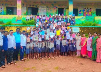Paper bags made by students