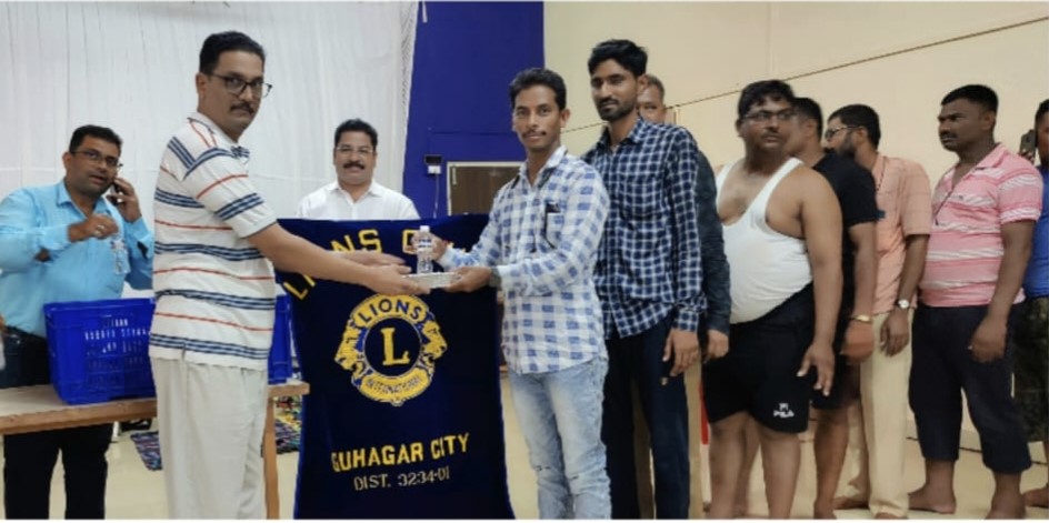 Food donation to ST employees by Lions Club