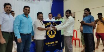 Food donation to ST employees by Lions Club