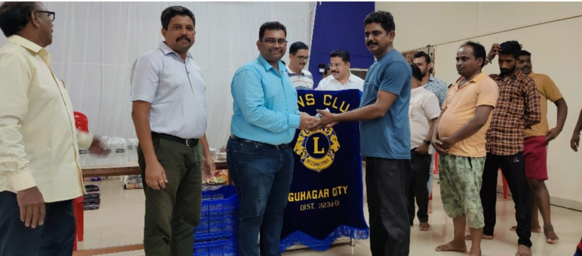 Food donation to ST employees by Lions Club