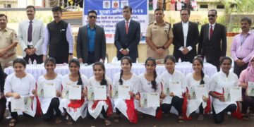 Street play on road safety in Ratnagiri