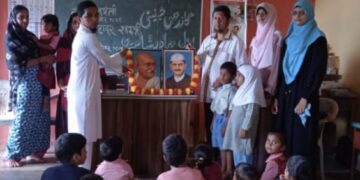 काताळे नवानगर उर्दू शाळेत म. गांधी जयंती