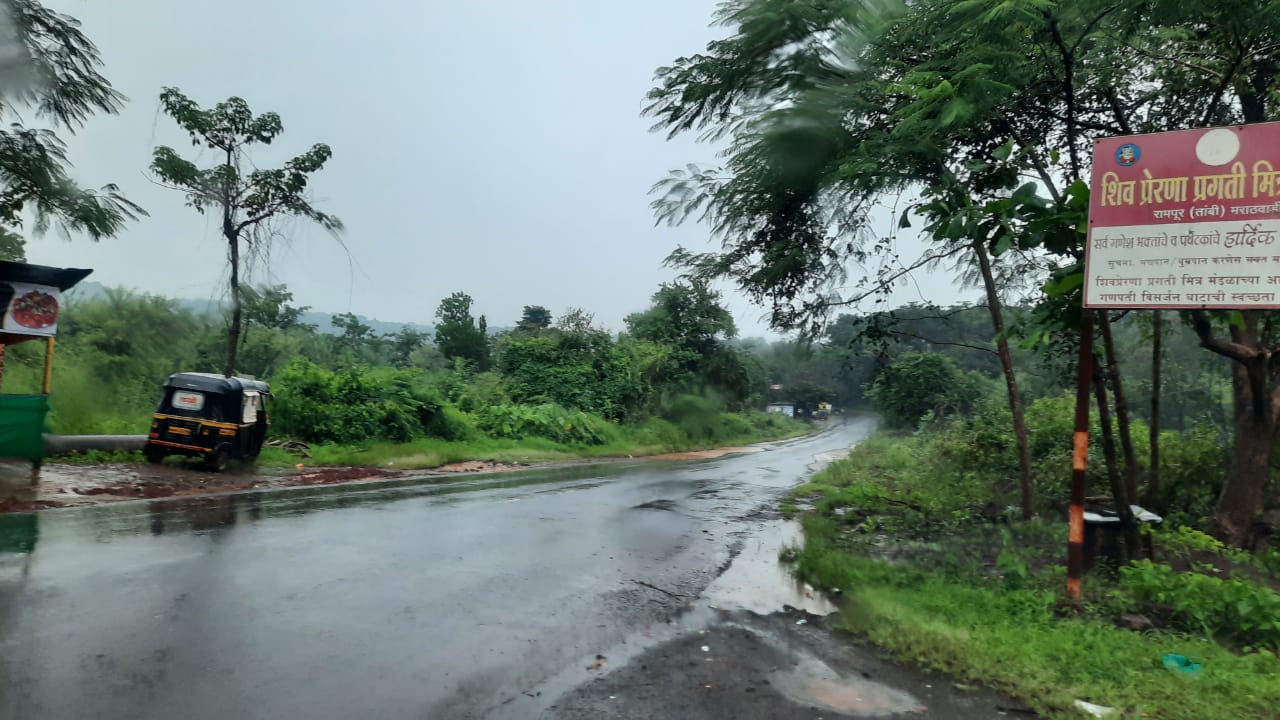 Heavy rain in Guhagar