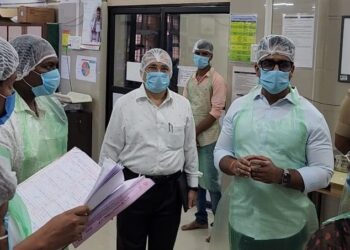 Collector inspected the government hospitalCollector inspected the government hospital