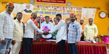 Senior Shiv Sainik Naresh Pawar in BJSenior Shiv Sainik Naresh Pawar in BJPP