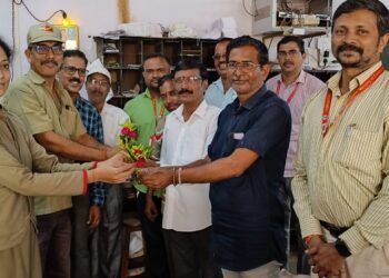 Postmen felicitated on Postal Day