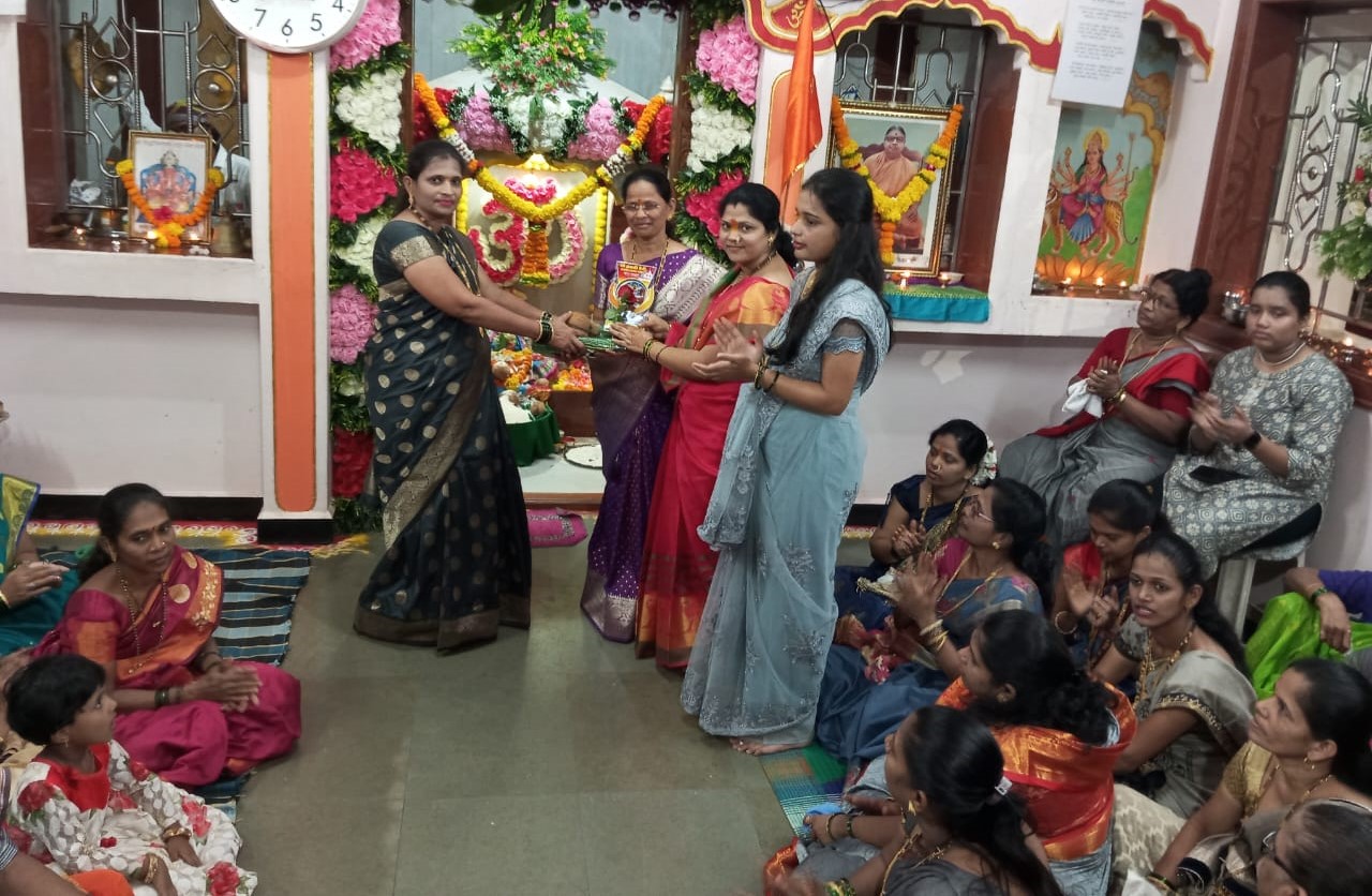 Nari Shakti is honored in Guhagar Varati Temple
