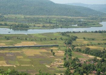 Desilting of Vashishti river has started