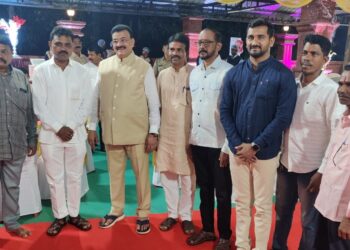 "Faral Snehabandha" program at MLA Jadhav's residence