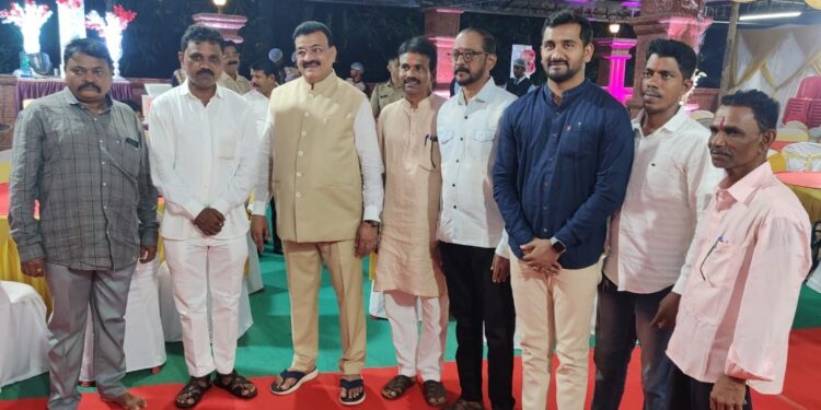 "Faral Snehabandha" program at MLA Jadhav's residence