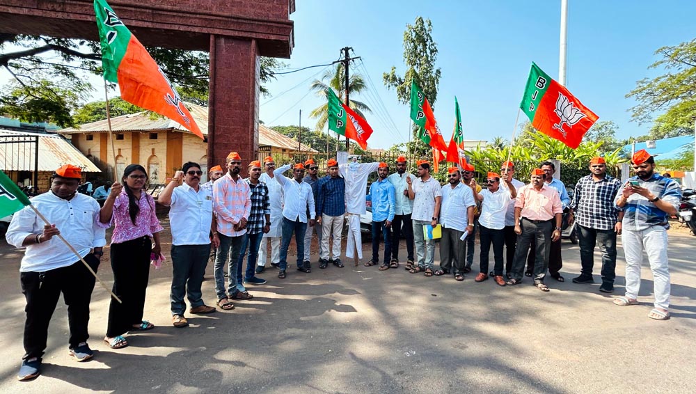 Veer Savarkar Identity of Ratnagirikar