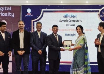 Best Performing Award to Sandesh Salvi