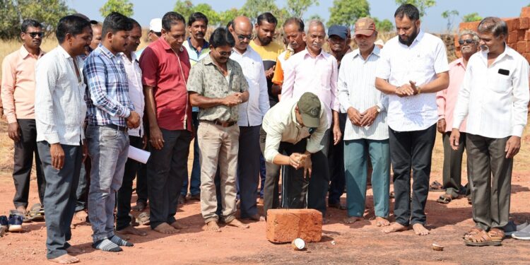 Initiation of Sculpture work in Ukshi