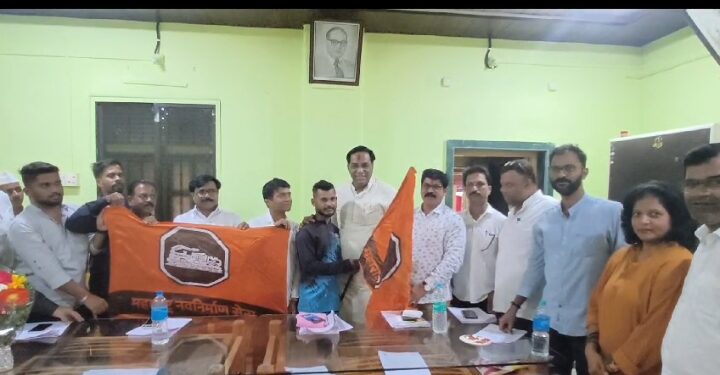 Entry of Khed workers into MNS