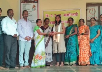 Dr. Rituja Gangavane felicitated in Veldur School