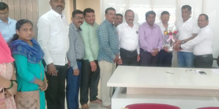 Samant's promise to solve Navodaya Vidyalaya's problems