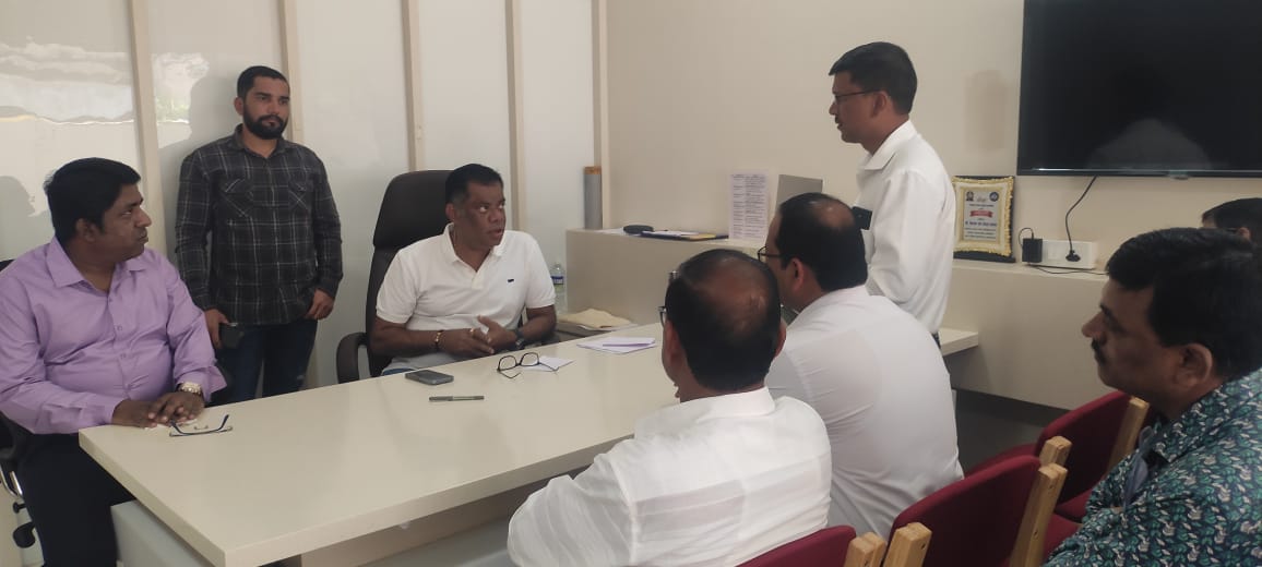 Samant's promise to solve Navodaya Vidyalaya's problems