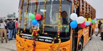 Electric buses launched in Ratnagiri district