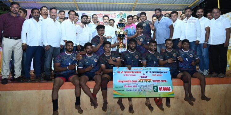 माने-मयेकर यांच्या वाढदिवसानिमित्त कबड्डी स्पर्धा