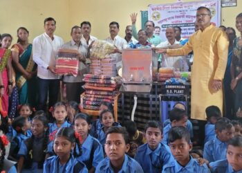 Alumni Help for Development of Kajurli School