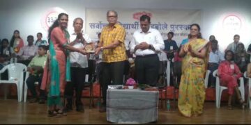 Best Student Godbole Award to Charuta Athavale