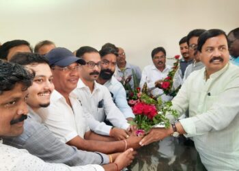 MP Sunil Tatkare Guhagar unhappy with Bijapur highway work