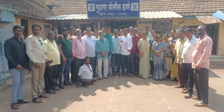 Statement by Shiv Sena Thackeray group to police station