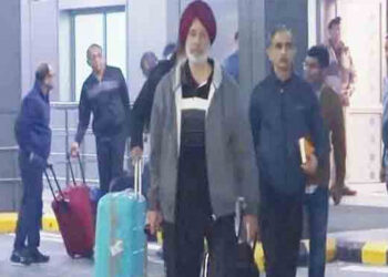 Eight Indians freed from Qatar Jail