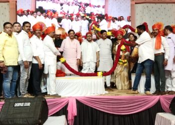 Public meeting at Sringaratali