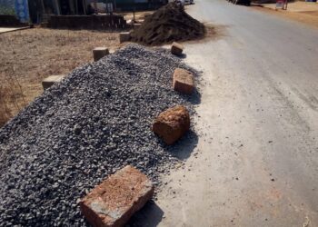 Clearing traffic by removing gravel