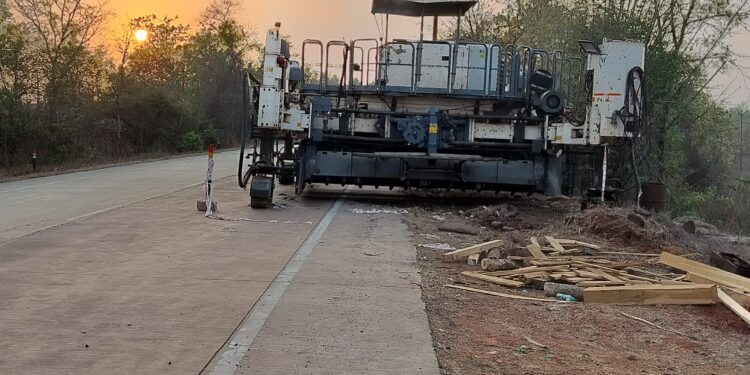 Concreting machine on road