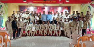 Honor of Guhagar Mahavitraan employees
