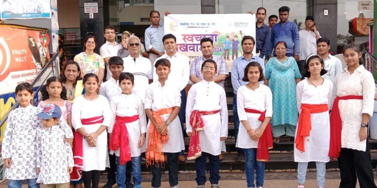 शृंगारतळी येथे स्वच्छतेविषयी जनजागृती 