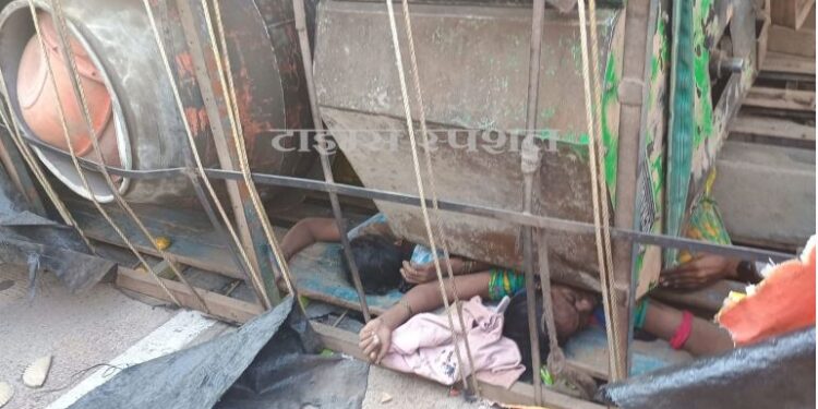 Crushing death of women