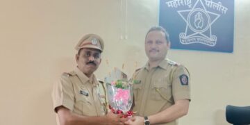 Pradeep Gamre as Sub Inspector of Police