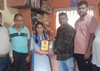 Arya Goythale felicitated by MNS