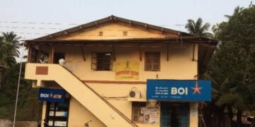 पर्यटकांचे माहेरघर पथदीपविना अंधारात