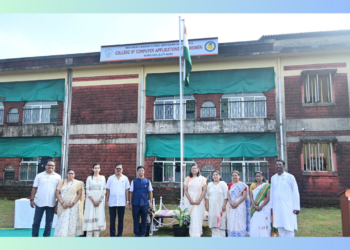 Aditi hoists the flag at Maharishi Karve Sanstha