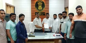 Janavle Gram Panchayat building dangerous