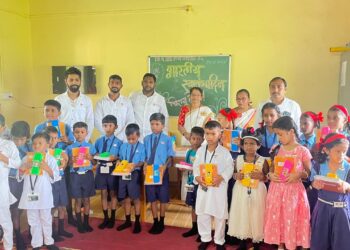 Distribution of educational material with the help of Jaitapkar