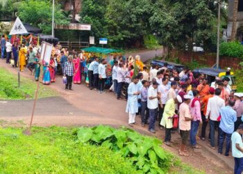 Immersion of Gauri Ganapati in Guhagar