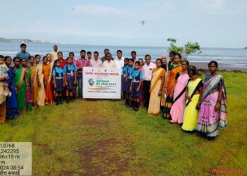 Kashiwande beach cleaning