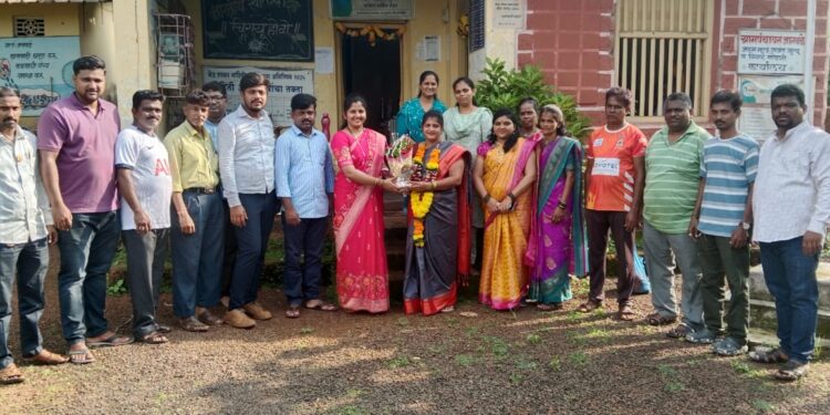 Janwale Sub-Sarpanch Vaibhavi Janwalkar