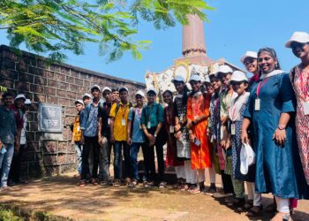 Students visited Fort Ratnadurg