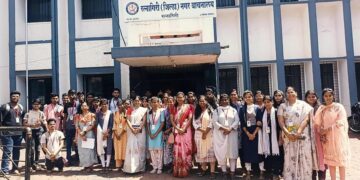 Field visit of Dev College students to the library