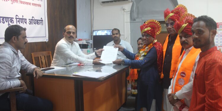 Pramod Gandhi from MNS in arena