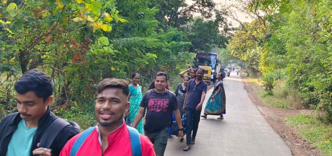 Photo feature of Voting in Guhagar