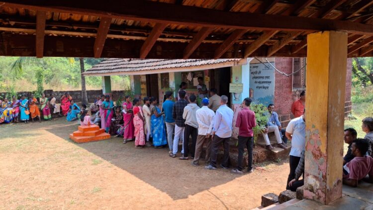 62.5 percent polling in Guhagar